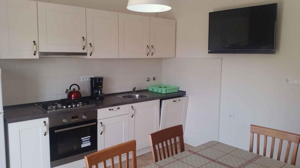 TV and multimedia, Coffee/tea facilities, Dining area