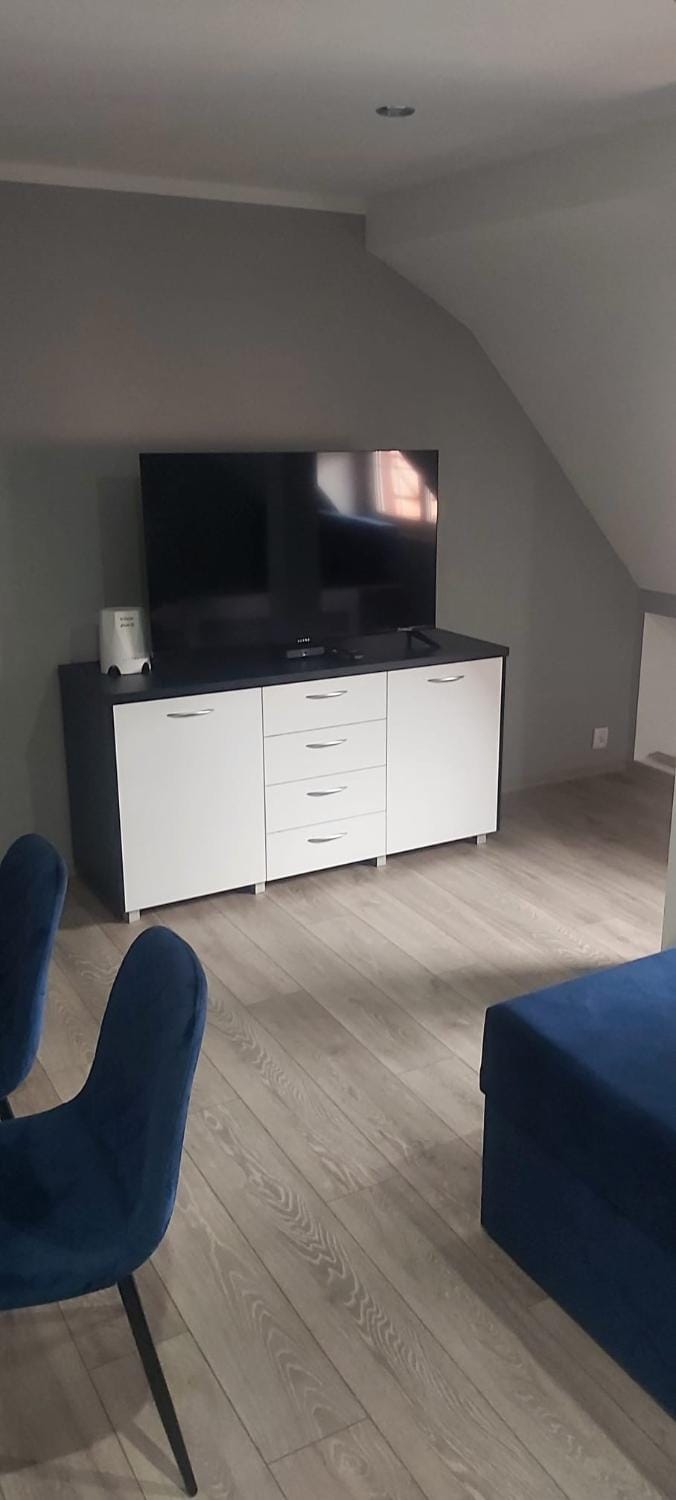 TV and multimedia, Seating area
