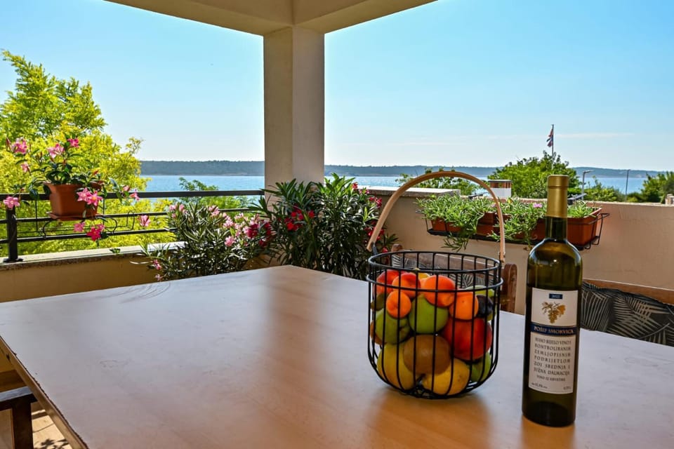 View (from property/room), Balcony/Terrace