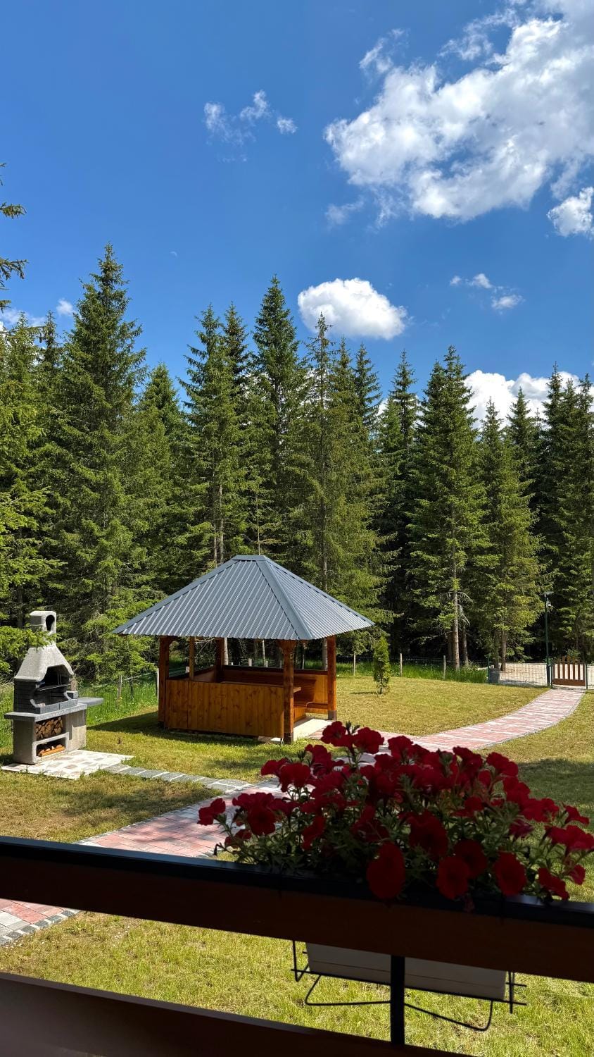 Cottage Catherine Villa in Montenegro