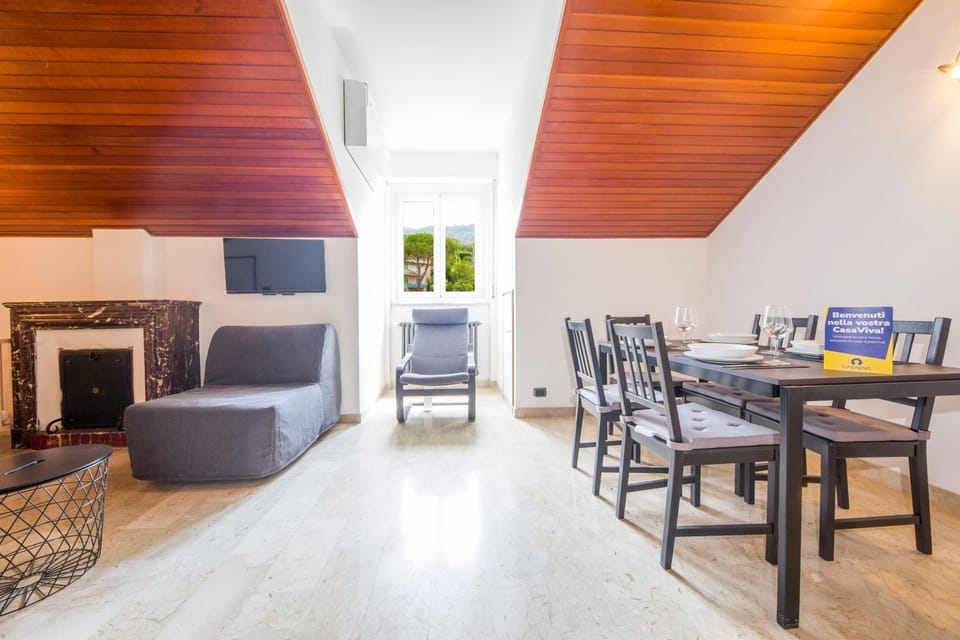 TV and multimedia, Living room, Dining area