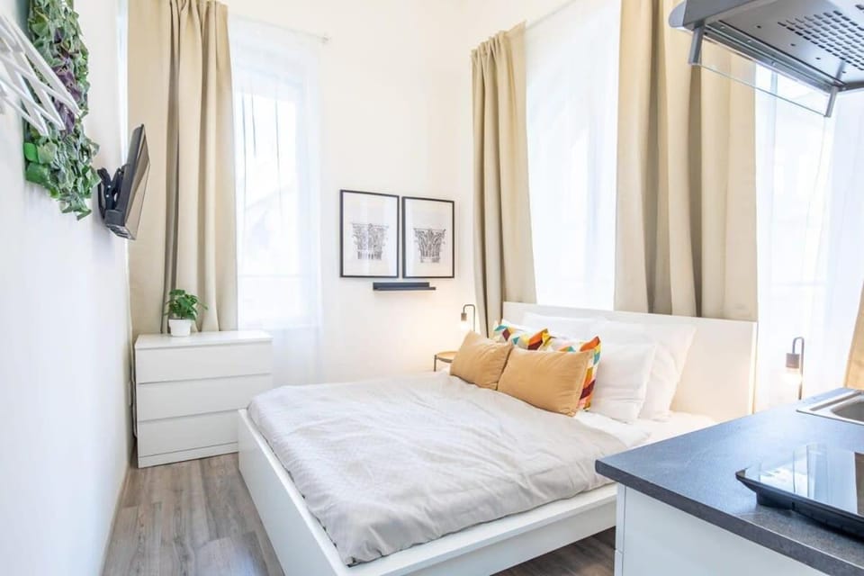 Extra Central Mini Studio - Lively Neighborhood Apartment in Budapest