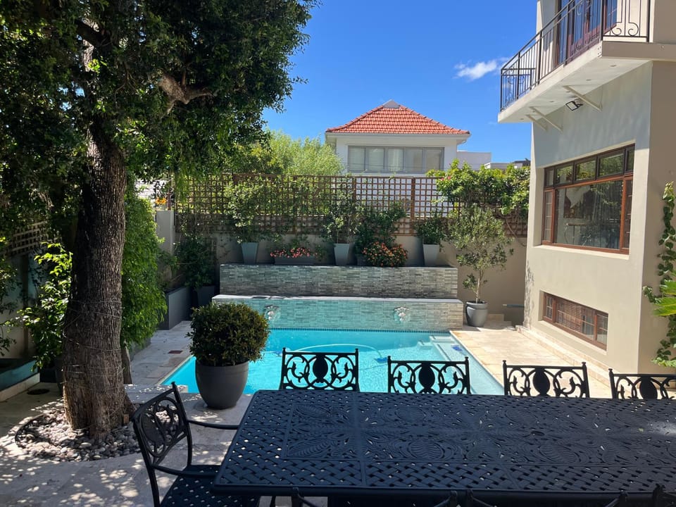 Patio, Dining area, Swimming pool