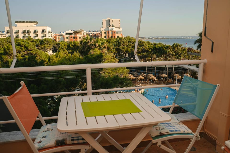 Natural landscape, View (from property/room), Balcony/Terrace, Pool view, Sea view, Swimming pool