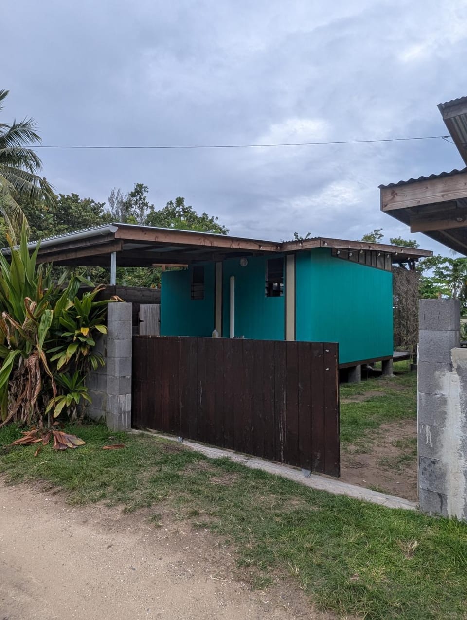 Vaianae Sands Nature lodge in Moorea-Maiao