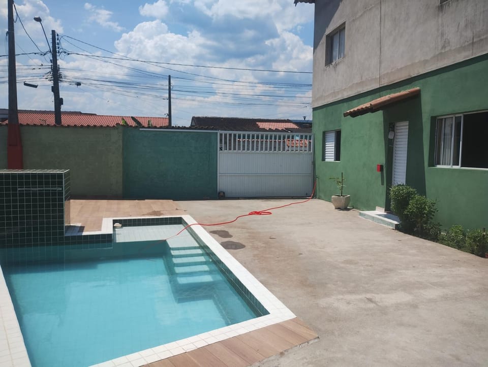 JR Espaços Para Festas E Eventos House in Itanhaém