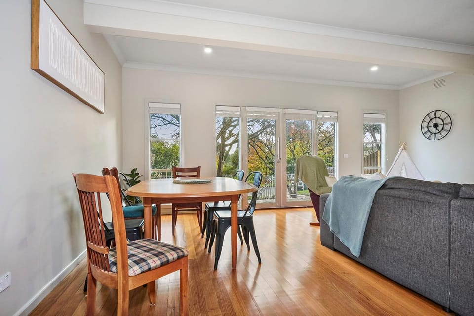 Doulton House Heathmont Apartment in Melbourne