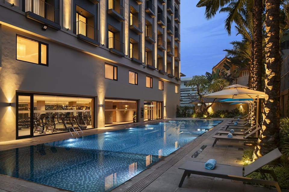 Swimming pool