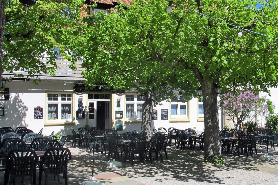 Restaurant/places to eat, Spring, Day, Garden, Garden view