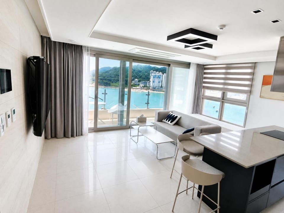 Elmomento Songdo Apartment in Busan