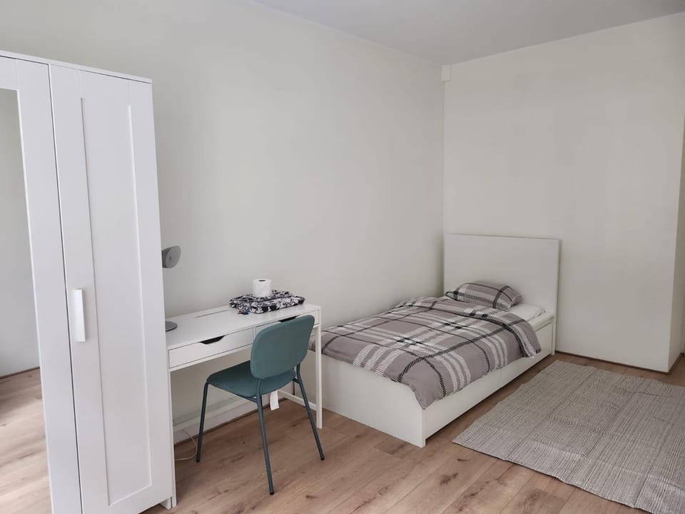 Peaceful Room in Shared Flat Close to Old Town Bed and Breakfast in Tallinn