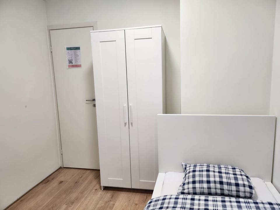 Peaceful Room in Shared Flat Close to Old Town Bed and Breakfast in Tallinn