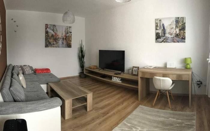 Communal lounge/ TV room, Living room, Seating area