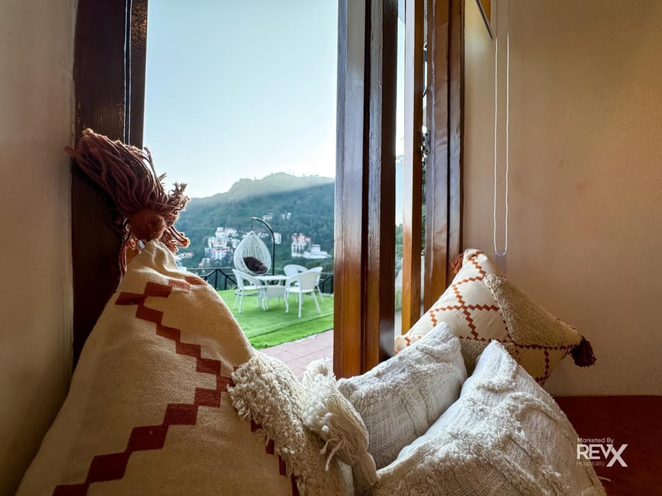 Bedroom, Garden view