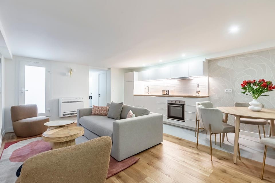 Living room, Dining area, kitchen
