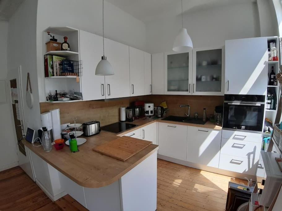 Coffee/tea facilities, Kitchen or kitchenette, Kitchen or kitchenette, dishwasher, stove, toaster