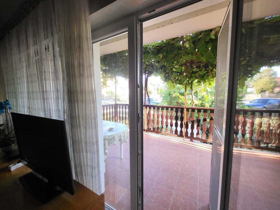 Garden, View (from property/room), Balcony/Terrace