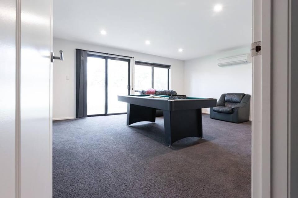 Perfect for groups and large families - Sleeps 12 House in Tasmania