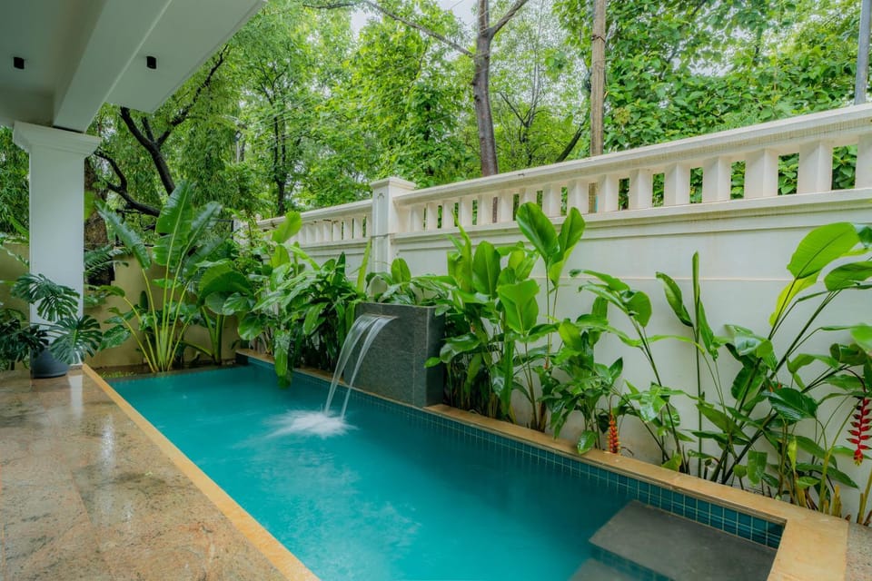 Day, Natural landscape, Garden, Garden view, Pool view, Swimming pool