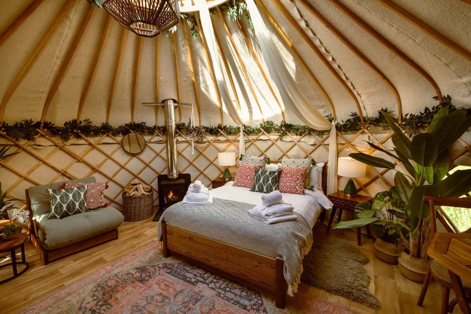 Yurtshire Eavestone Lake - Beech Luxury tent in Borough of Harrogate