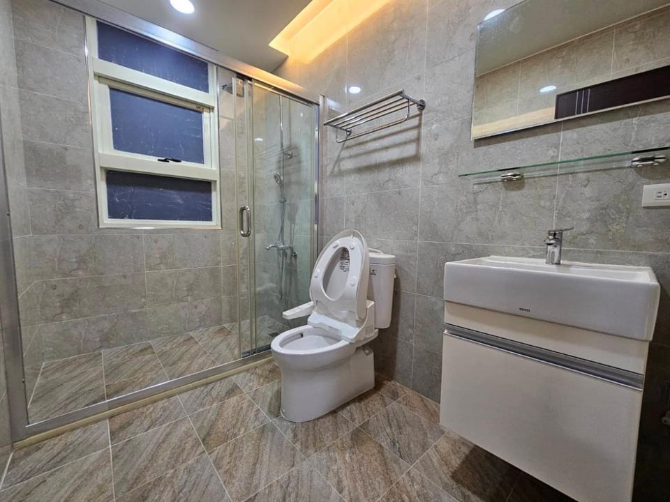 Shower, Toilet, Bathroom, bidet