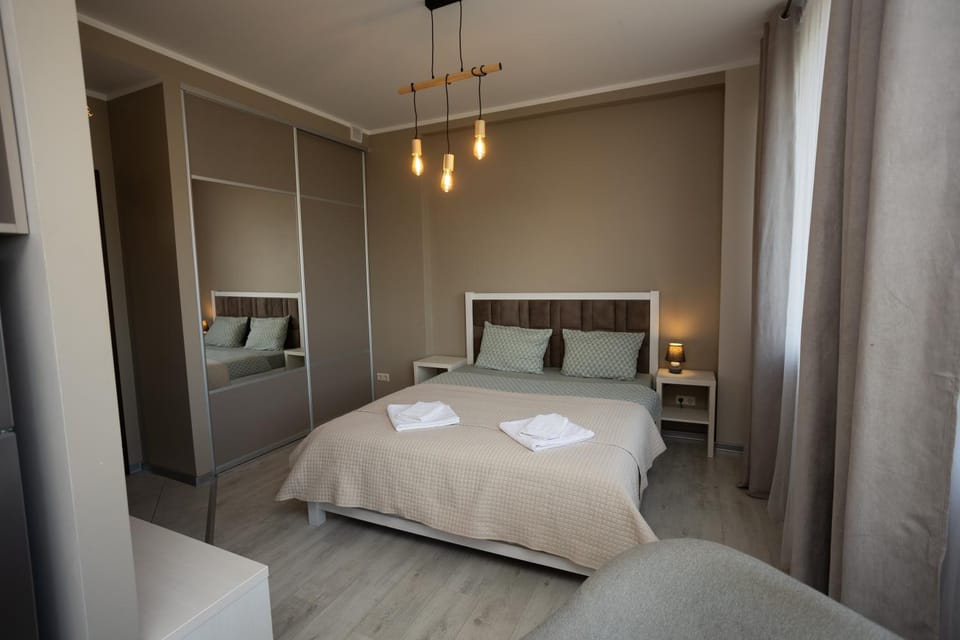 Bed, Photo of the whole room, Bedroom, wardrobe