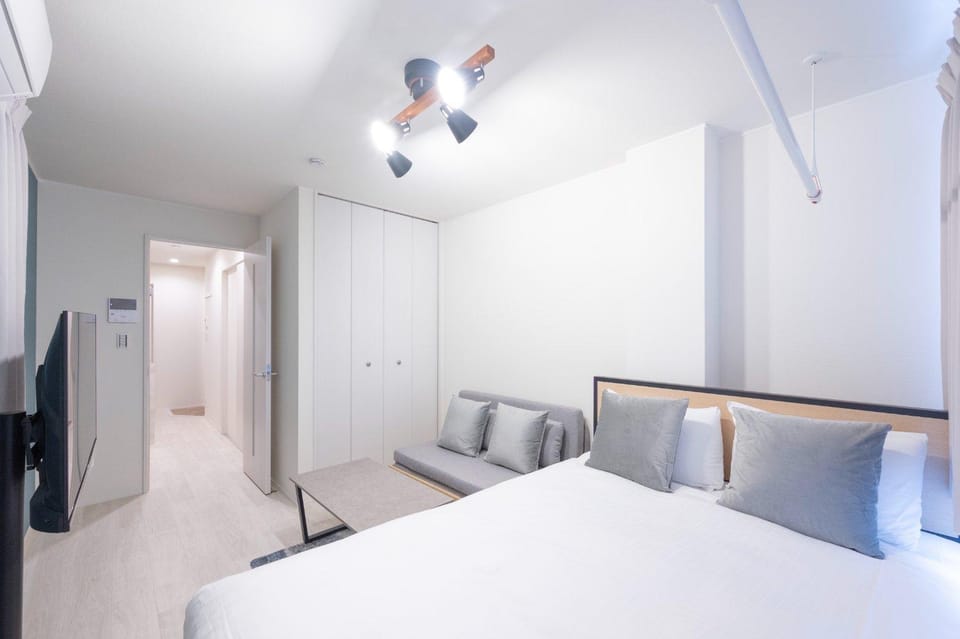 Bed, TV and multimedia