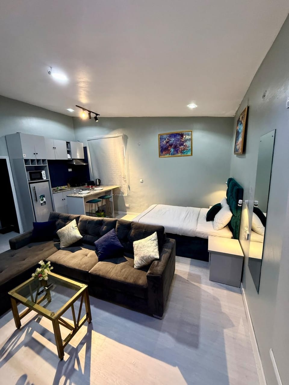 Balcony Open Plan Studio Units -Lekki 1, WI-FI, one with balcony, the other without Apartment in Lagos