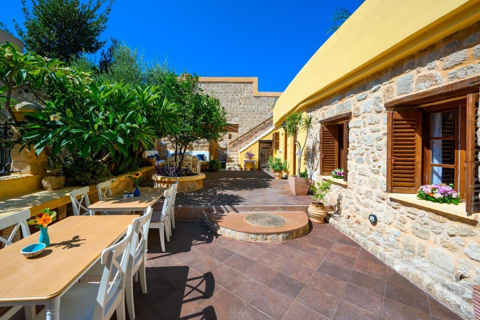 Property building, Patio, Day