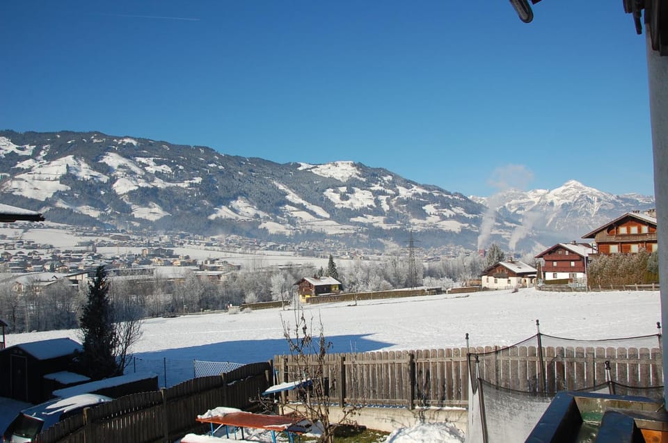 Nearby landmark, Day, Natural landscape, Winter, Mountain view