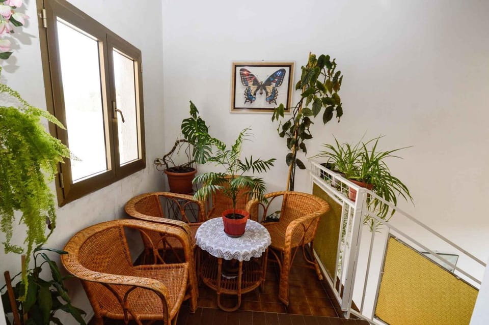 Lounge or bar, Seating area