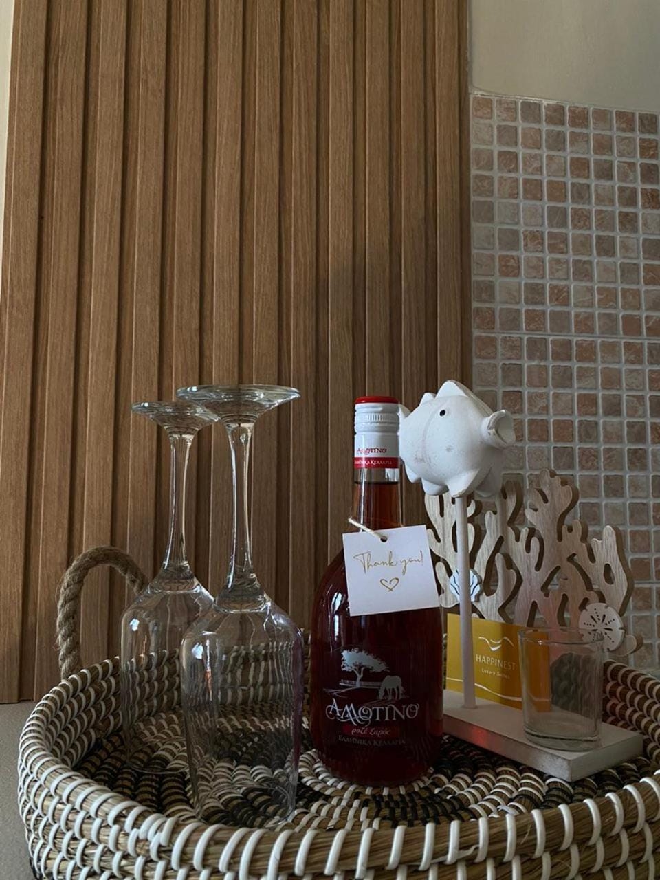 Living room, Seating area, kitchen