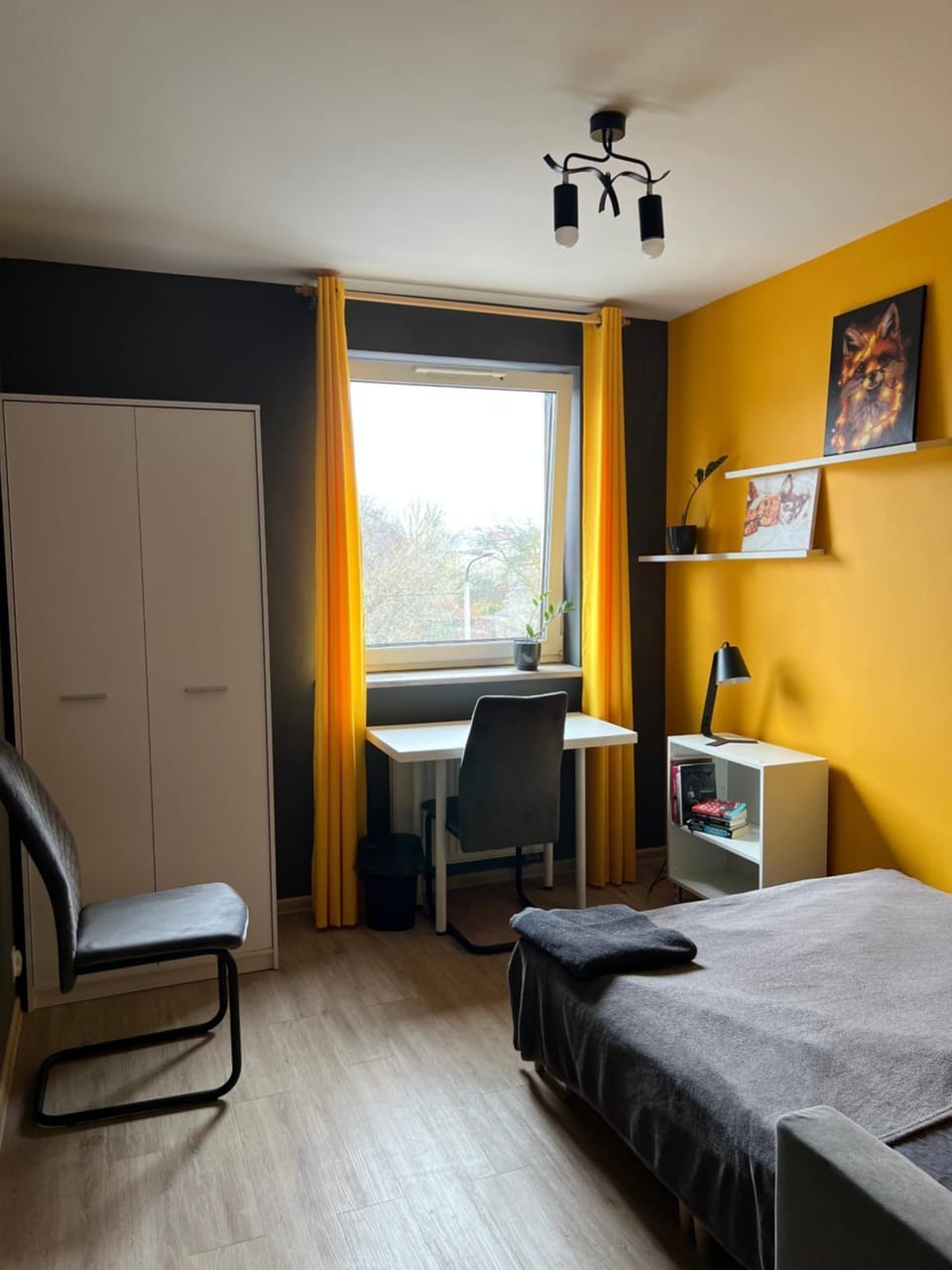 Bed, Photo of the whole room, Bedroom