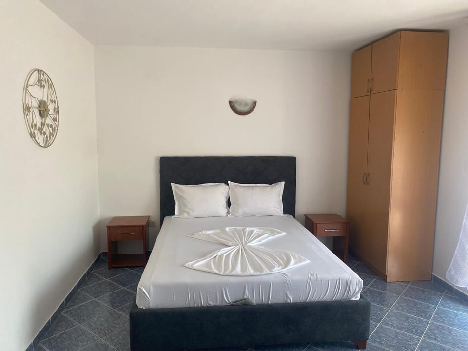 Bed, Photo of the whole room, Bedroom, towels, wardrobe