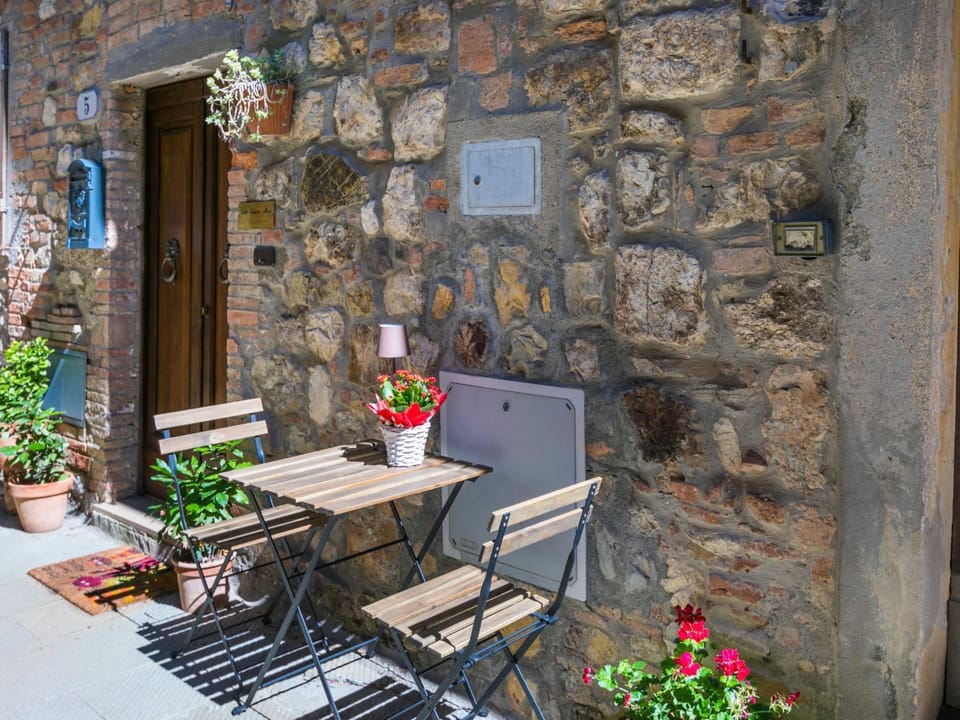 Apartment La casa di Emilio II by Interhome Apartment in Tuscany