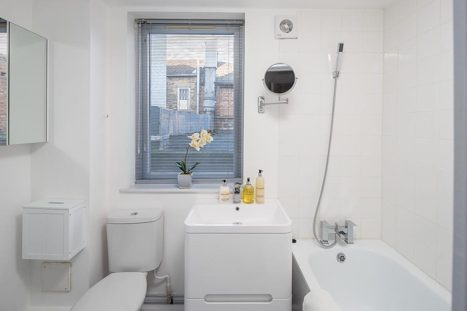 Toilet, Bathroom, Bath, towels