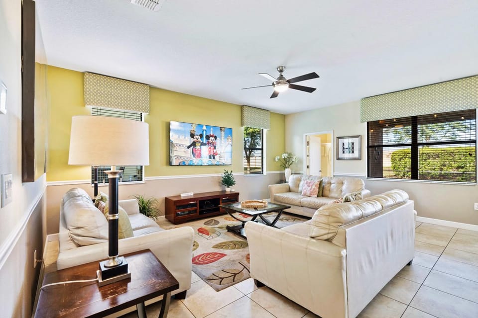 1467 Rolling Fairway Drive House in Four Corners