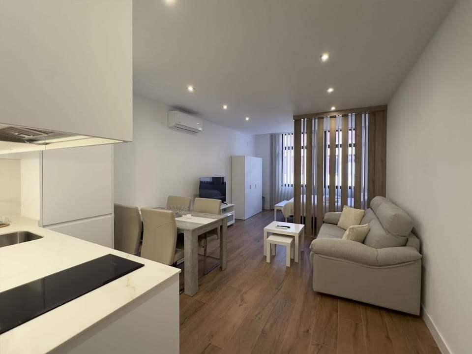 TV and multimedia, Kitchen or kitchenette, Living room