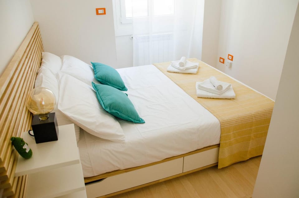 Orange Please - Trieste Apartment in Trieste