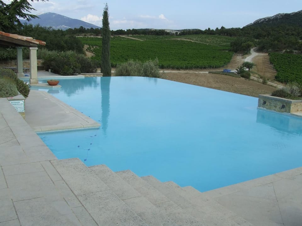 Day, Mountain view, Pool view, Swimming pool