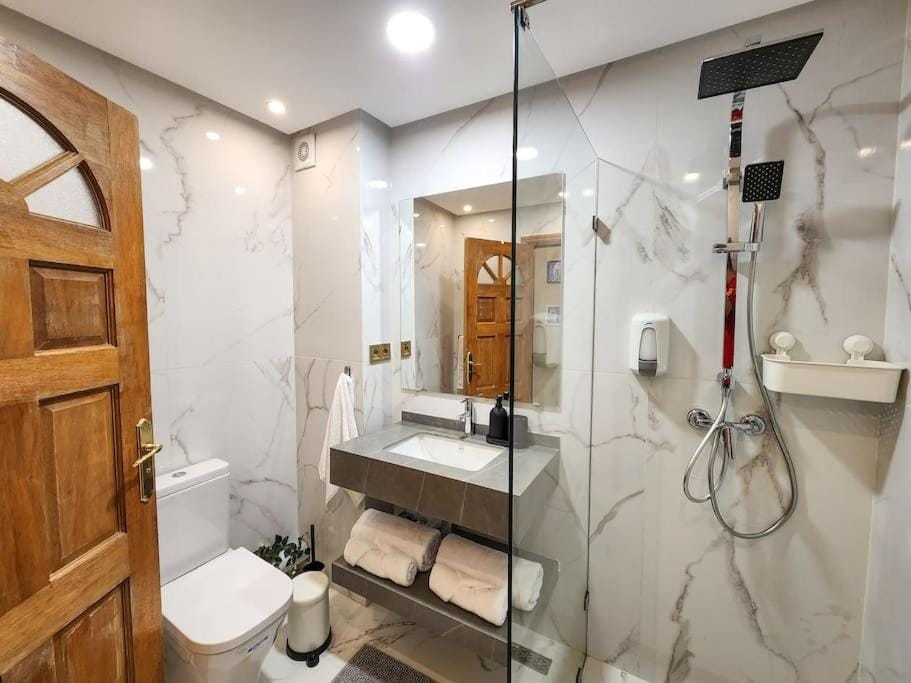 Tanger Marina Sea View Appartement - Family Friendly Apartment in Tangier