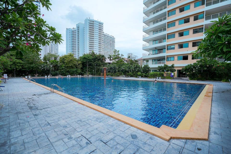 Property building, Pool view, Swimming pool, Swimming pool