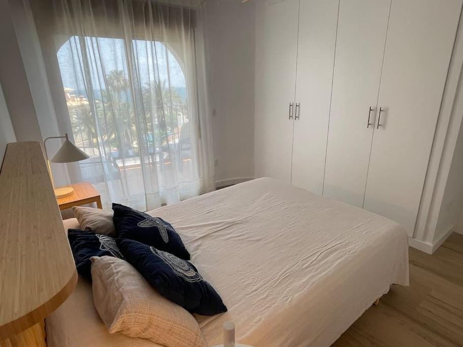 Ático en primera línea de playa en Javea Apartment in Marina Alta
