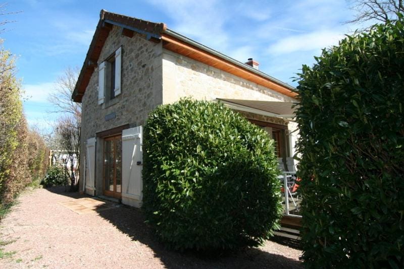 Vrijstaand huis in Thil sur Arroux met jacuzzi House in Bourgogne-Franche-Comté