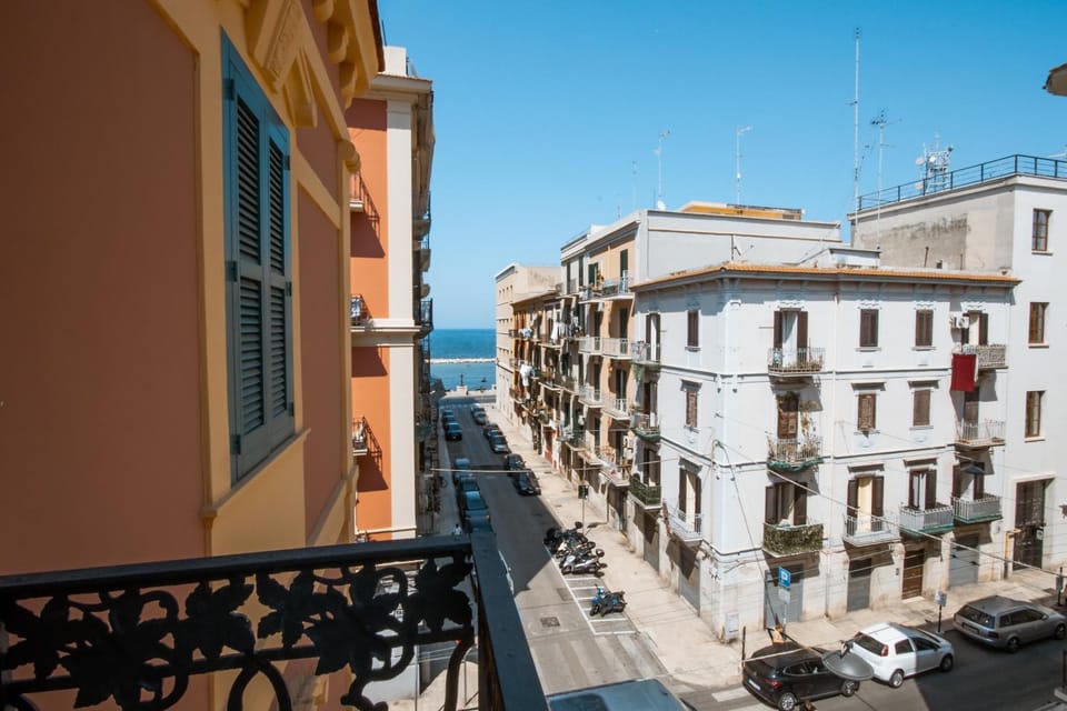 Neighbourhood, City view