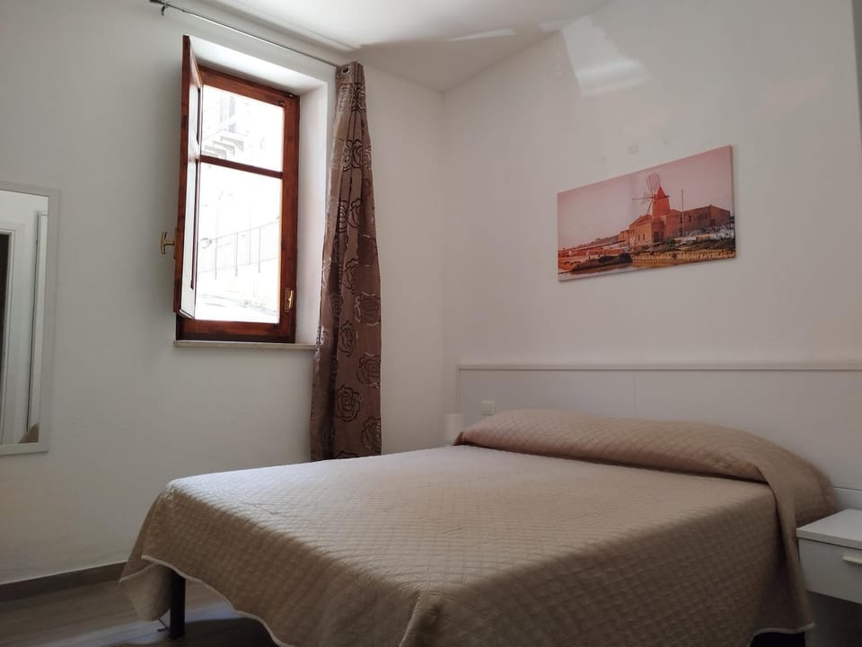 Bed, Decorative detail, Bedroom
