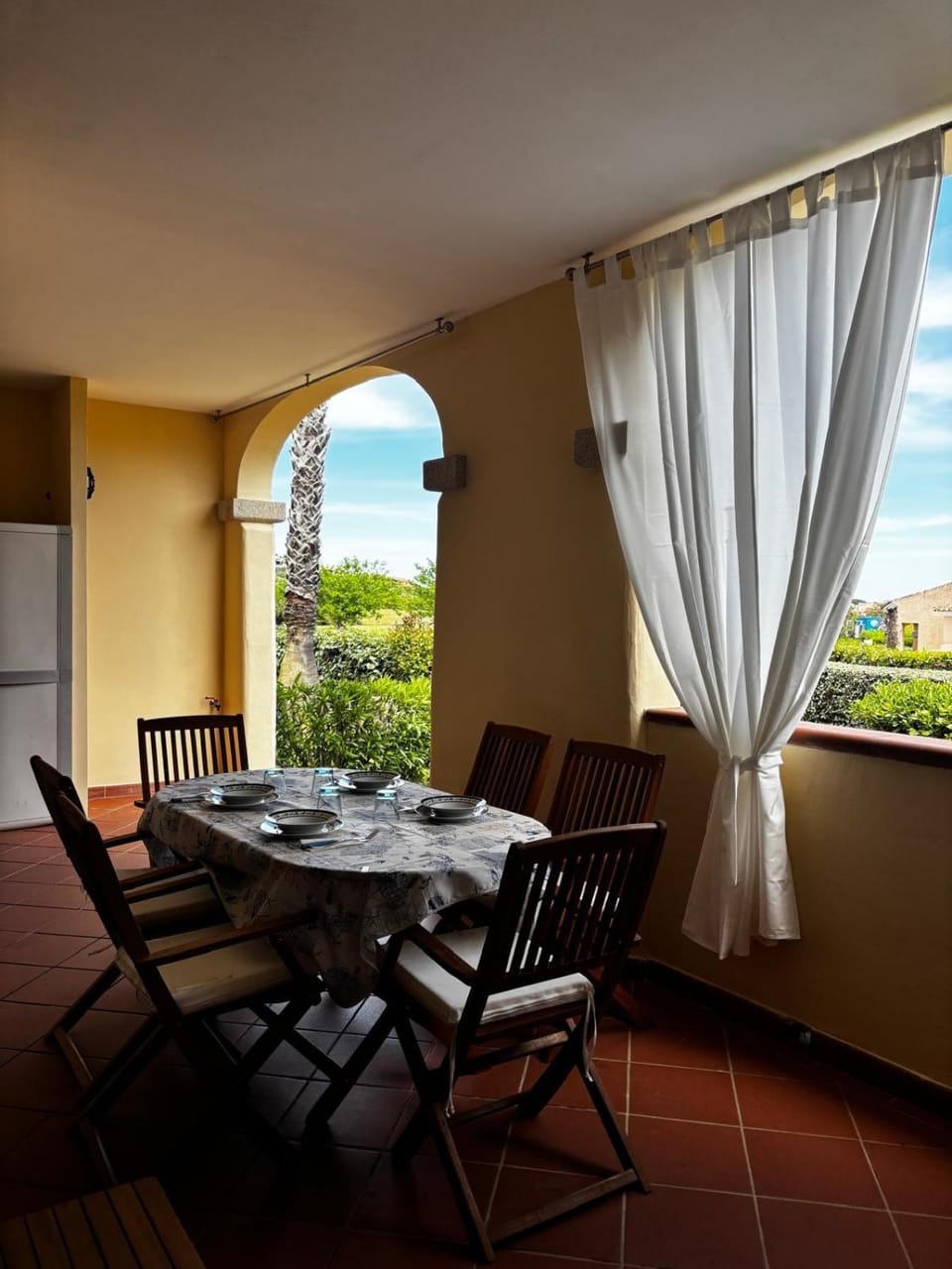 Patio, Day, View (from property/room), Balcony/Terrace, Living room, Seating area, Dining area