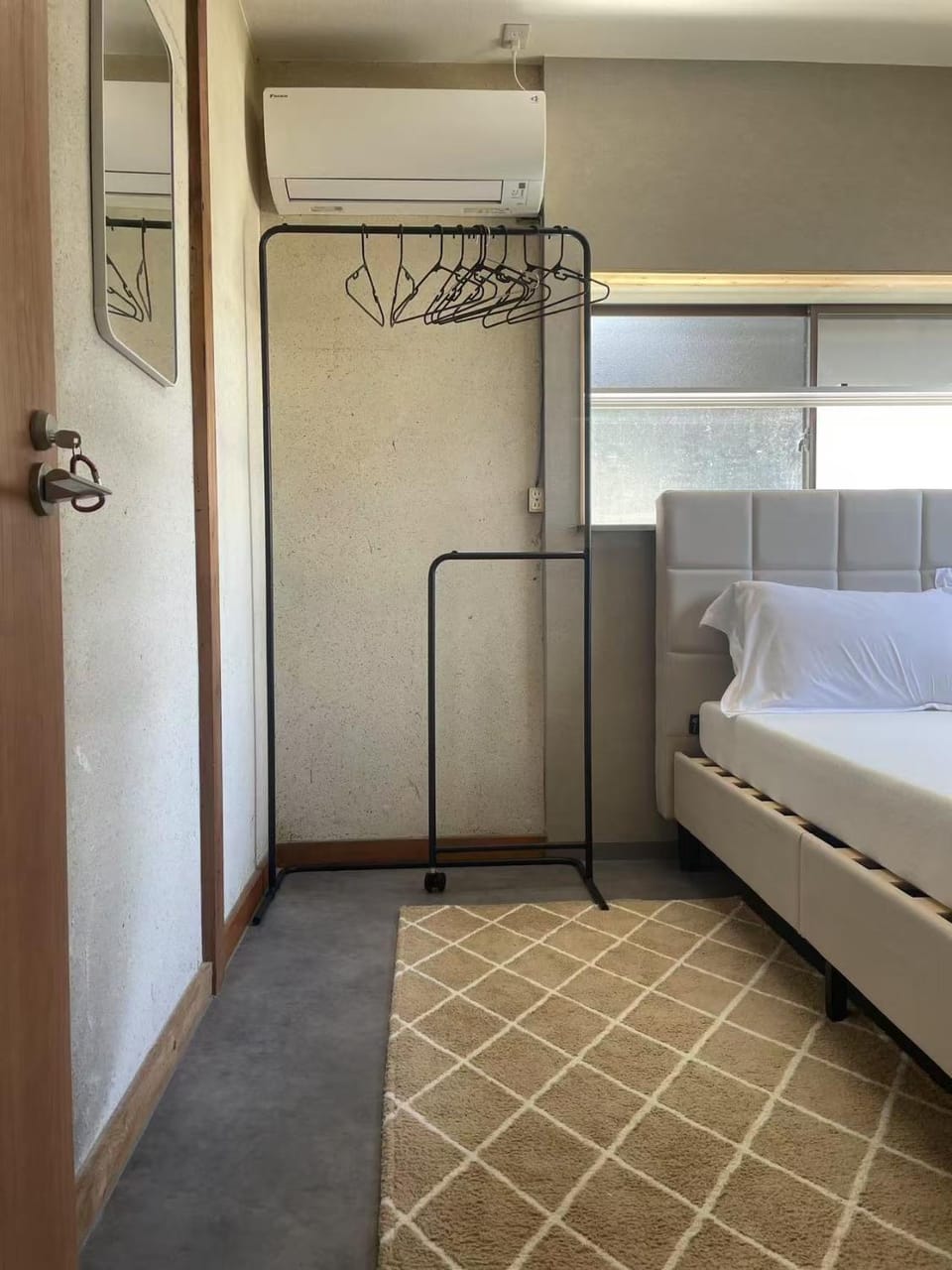 Bedroom, air conditioner