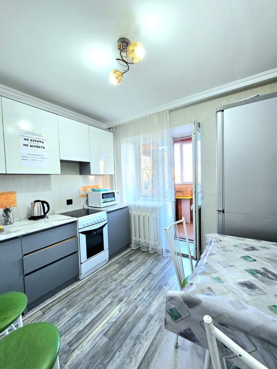 Kitchen or kitchenette, Dining area, oven, stove