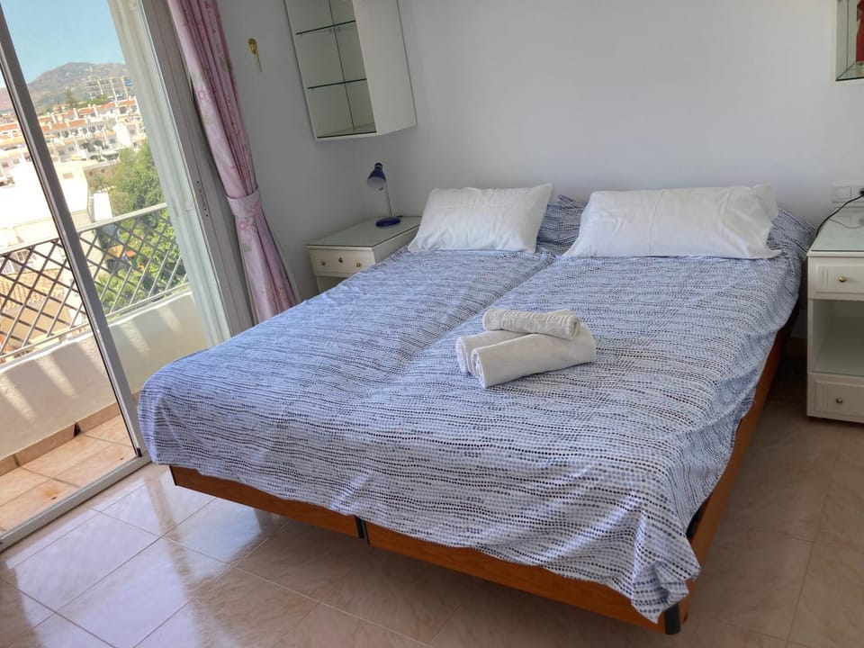 SHR061 Apartamento con piscina cerca de la playa Apartment in Nerja